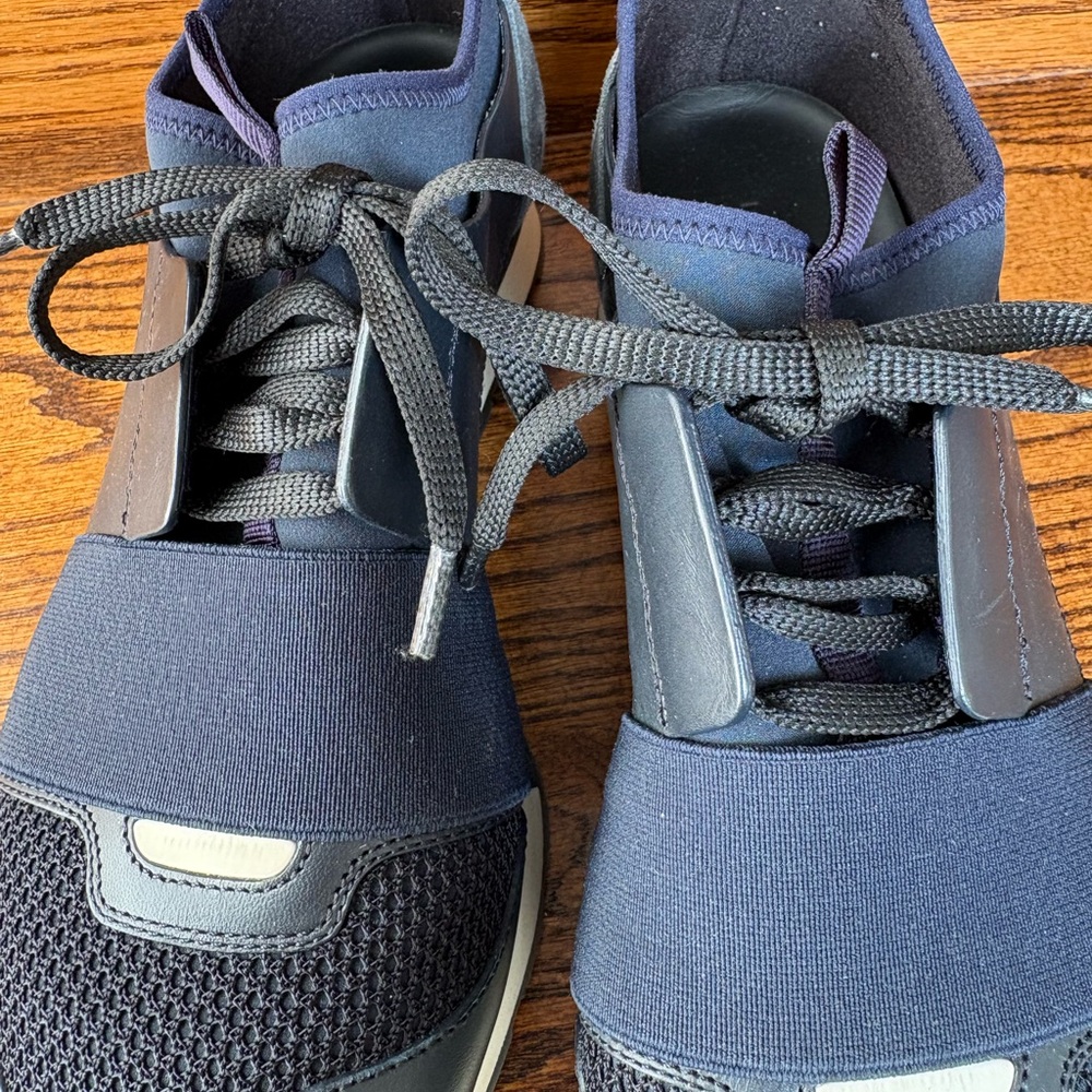Balenciaga’s Race Runner Size 9 - Picture 7 of 8